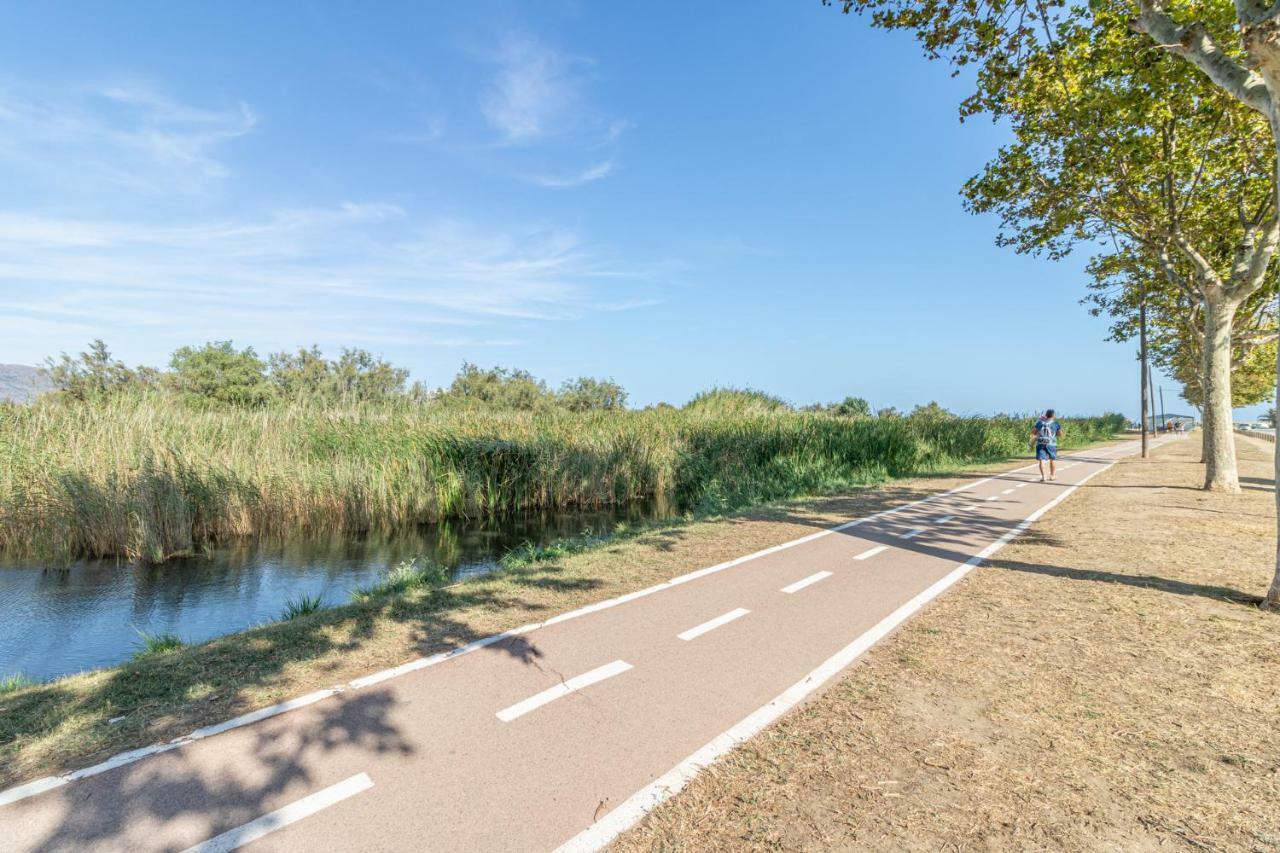 Holidays Port Ducal 3 Jacuzzi Apartment *