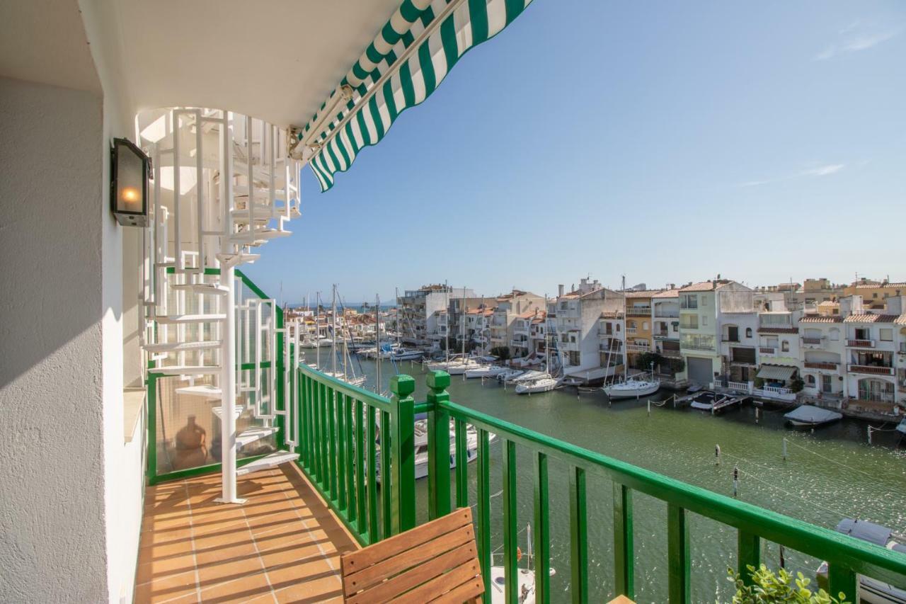 Holidays Port Ducal 3 Jacuzzi Apartment *